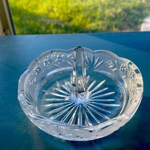 Oneida Crystal Ring Holder - Southern Garden